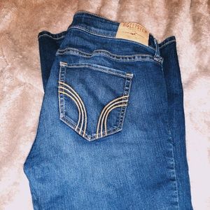 Hollister super skinny jeans!💁🏼‍♀️